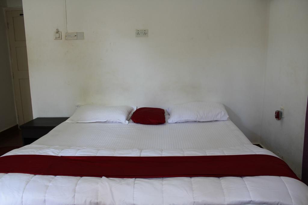 Bed and Breakfast Sugar Plum Macedo Palms Baga Habitación foto