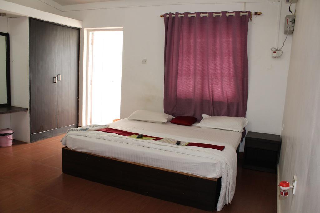 Bed and Breakfast Sugar Plum Macedo Palms Baga Habitación foto